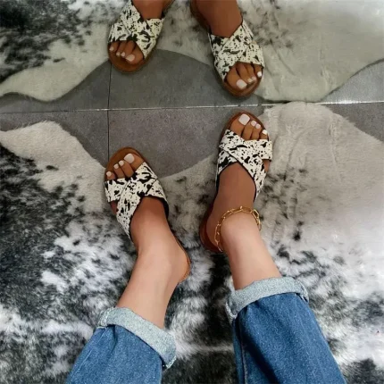 Size:4.5-8.5 Women Fashion Color Blocking Cow Printed Slippers - Image 6