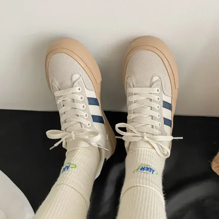 Size:4.5-9 Women Retro Flat Base Tether Design Sneakers - Image 8